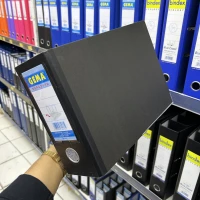 Hitam